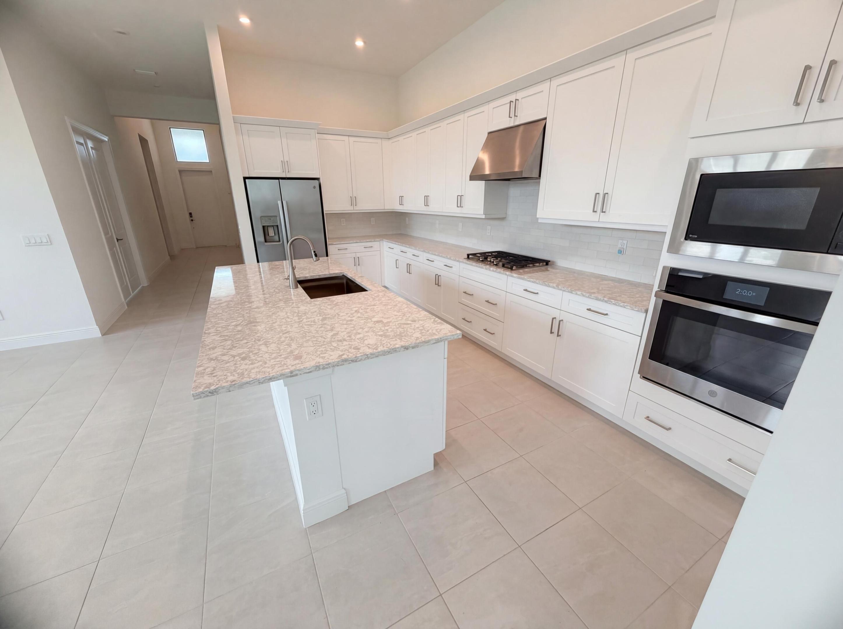 VERANDA ESTATES PHASE 1 - Residential