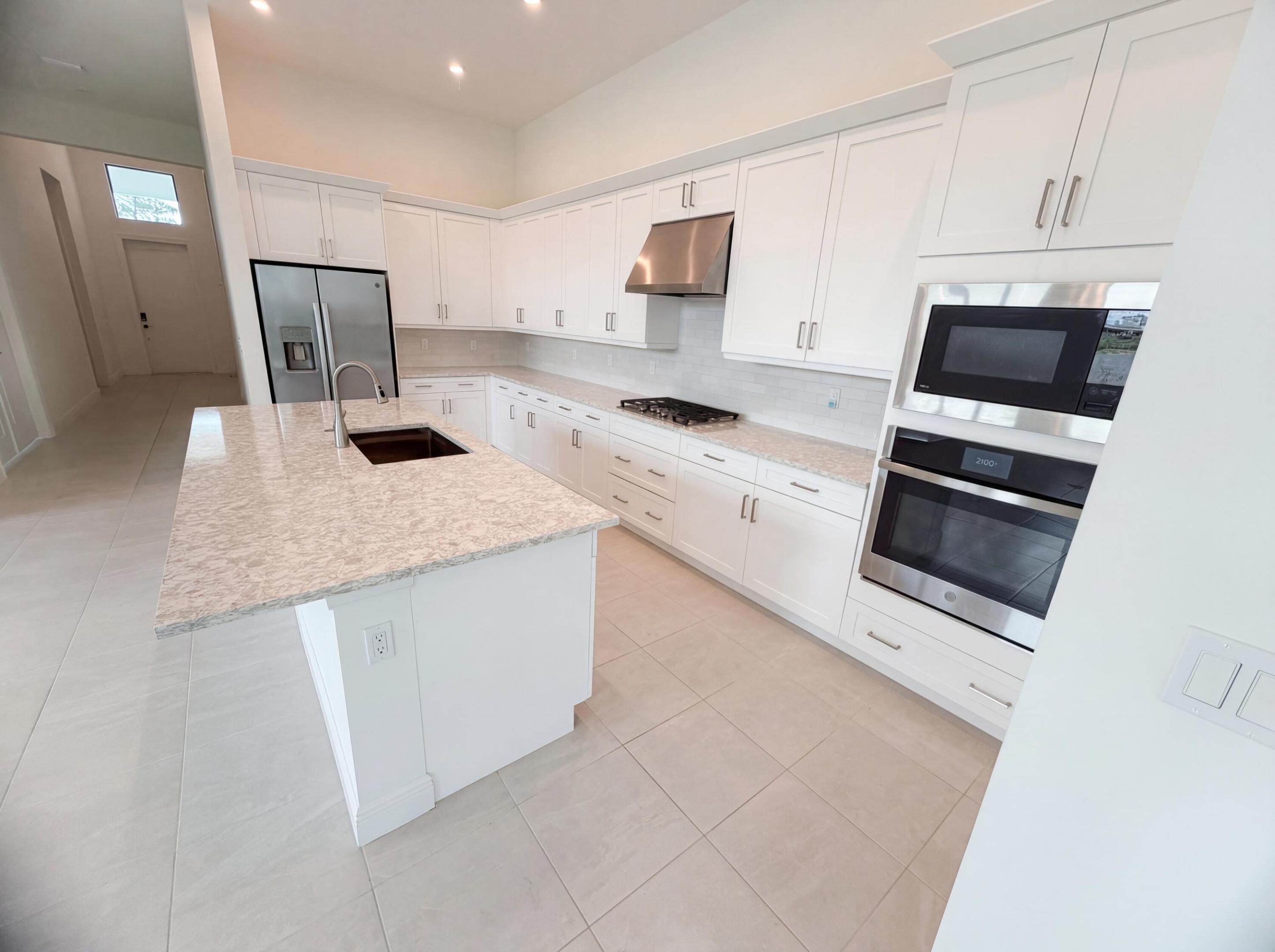 VERANDA ESTATES PHASE 1 - Residential