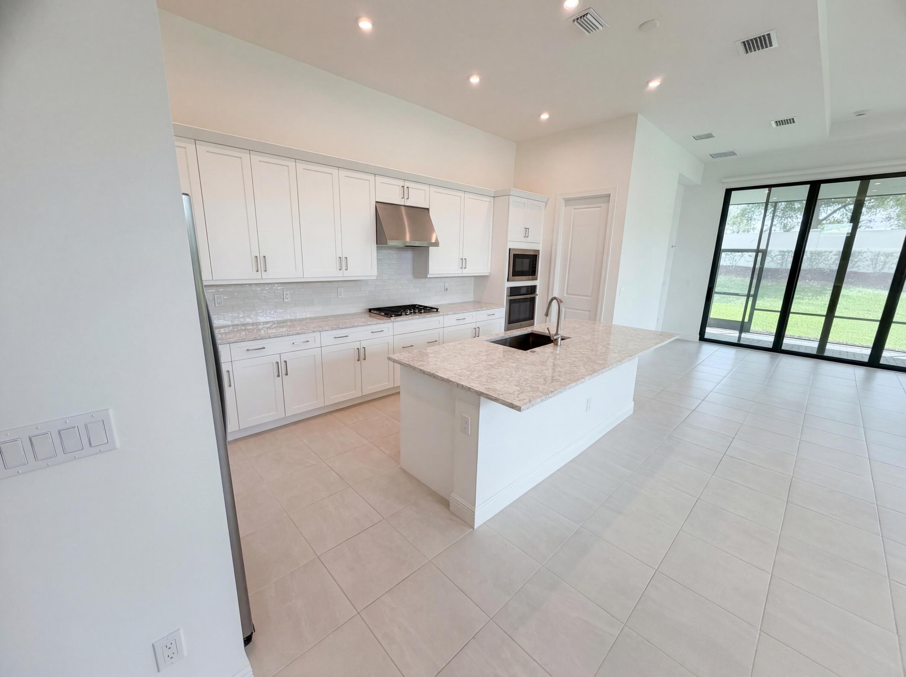 VERANDA ESTATES PHASE 1 - Residential