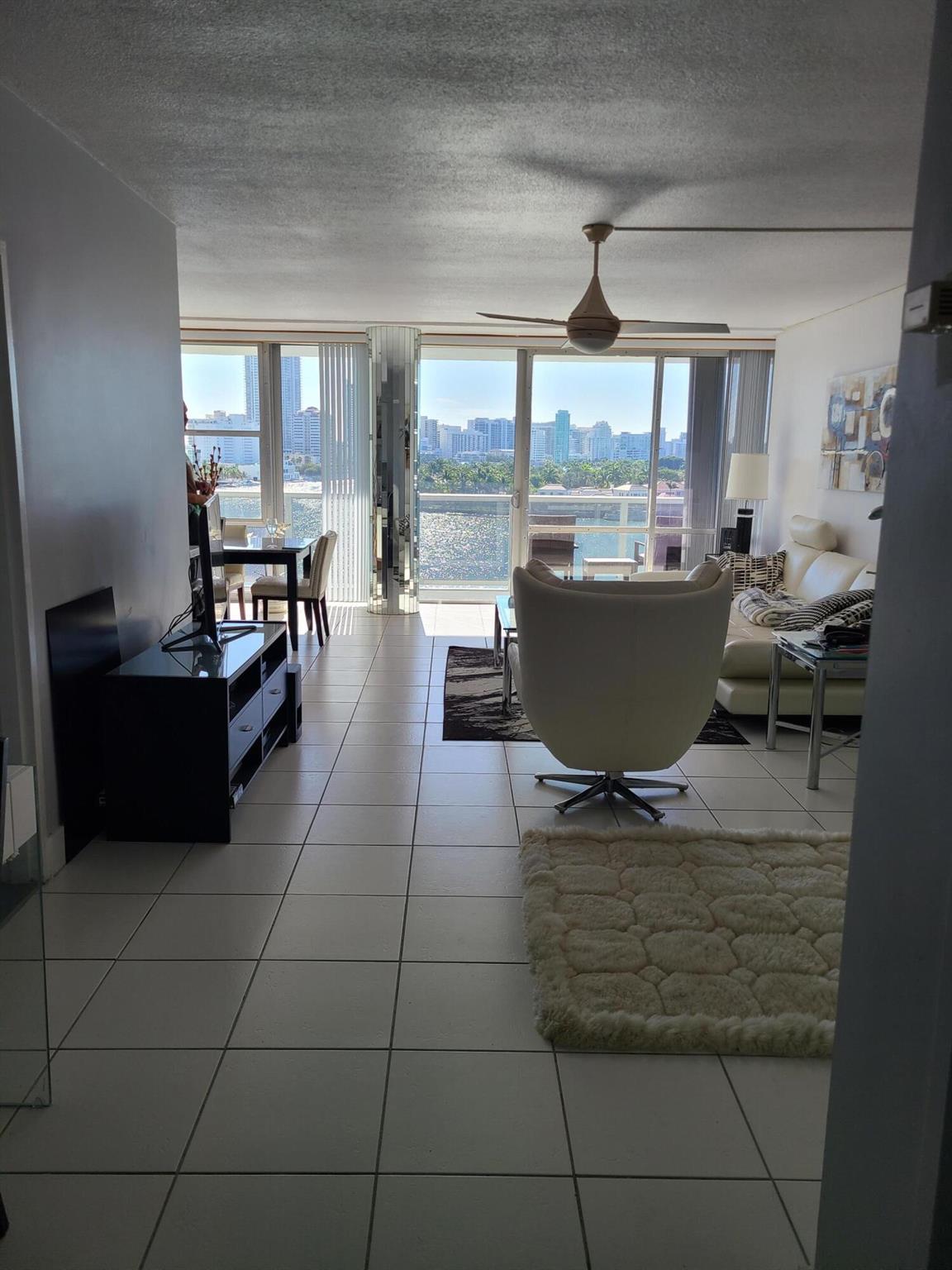 900 Bay Drive 706