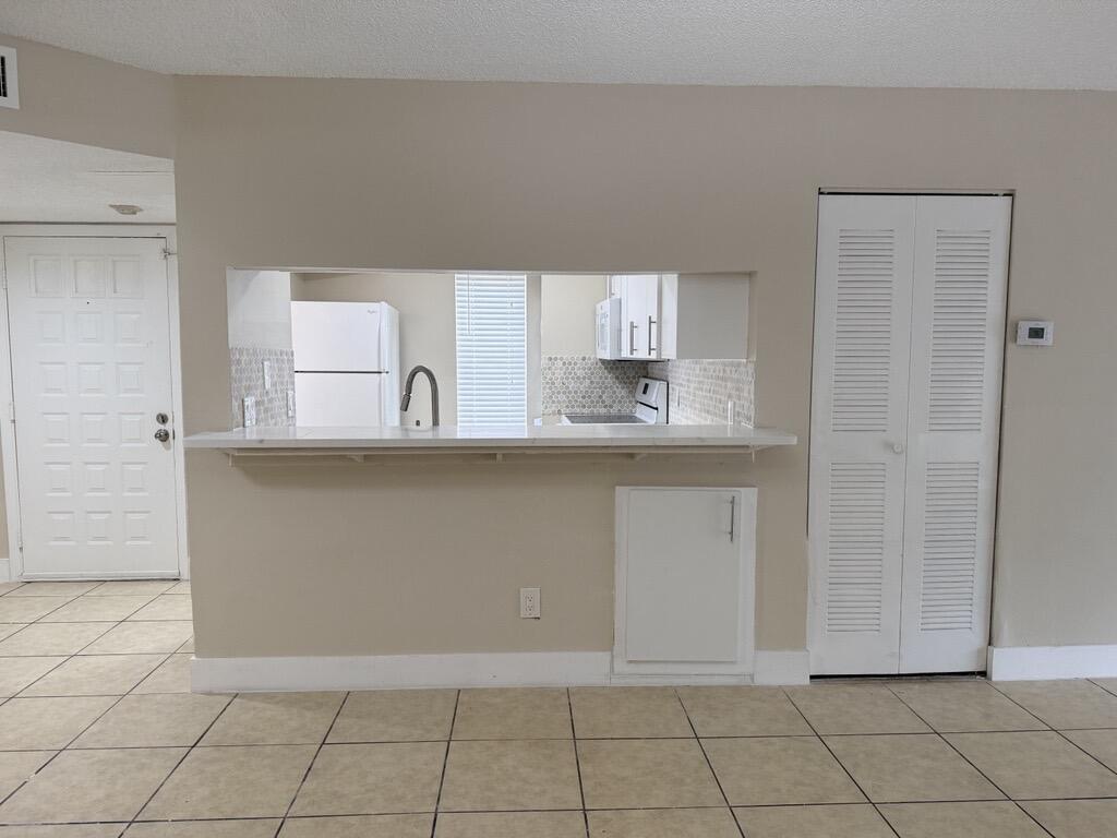 NAPOLI GARDENS AT CORAL SPRINGS - Residential Lease
