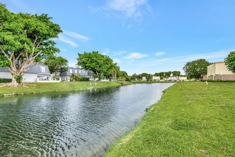 1586 Shaker Circle Wellington FL 33414