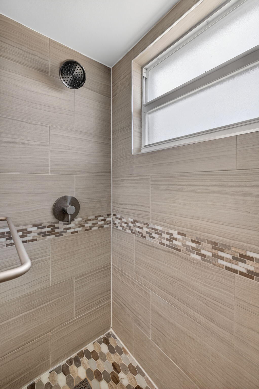 HORIZON HOUSE CONDO - Residential Lease