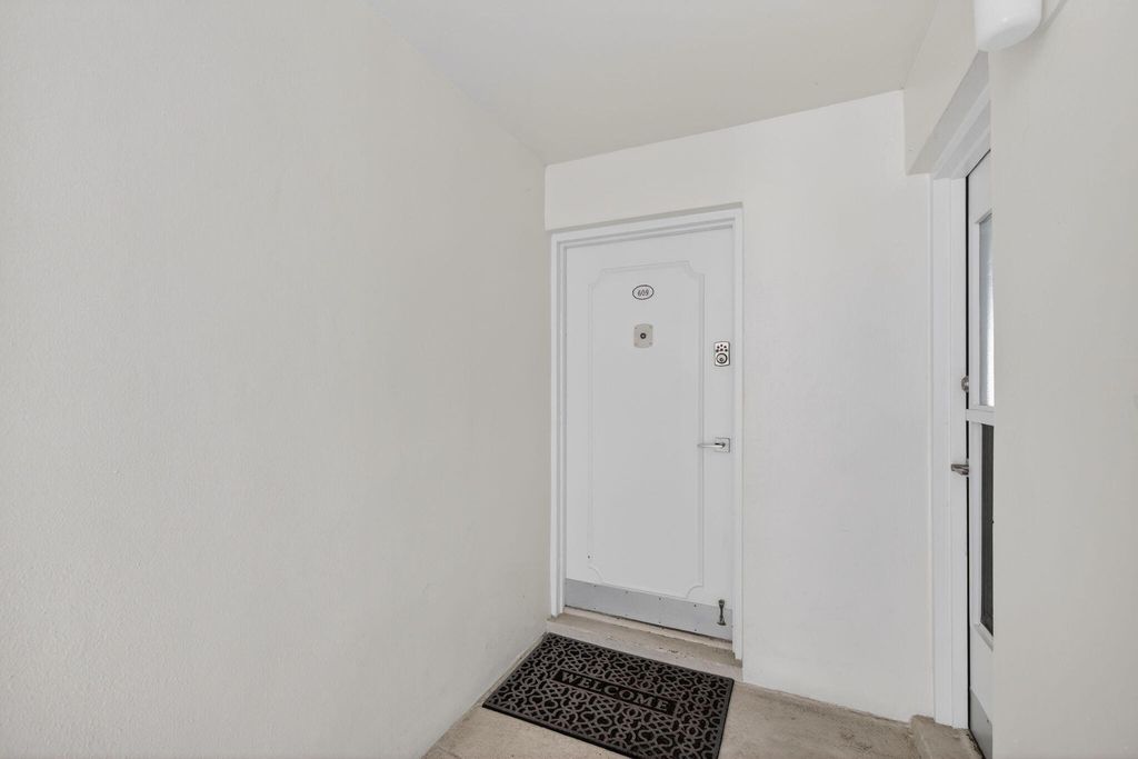 Photo of 2555 NE 11th Street #609, Fort Lauderdale, FL 33304 (MLS # B26001427)