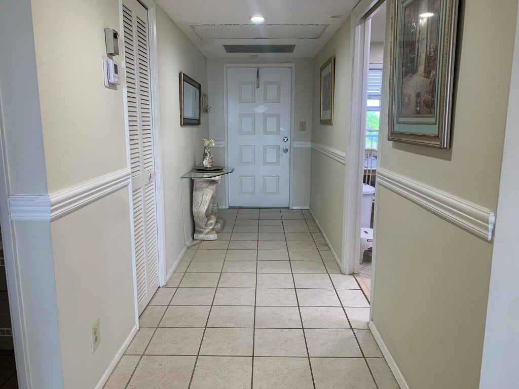 Photo of 3499 Oaks Way #607, Pompano Beach, FL 33069 (MLS # B26038081)