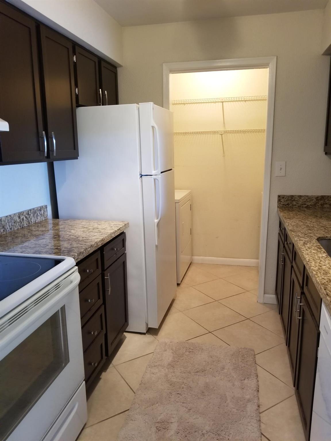 SAVANNAH AT RIVERSIDE CONDO - Residential Lease