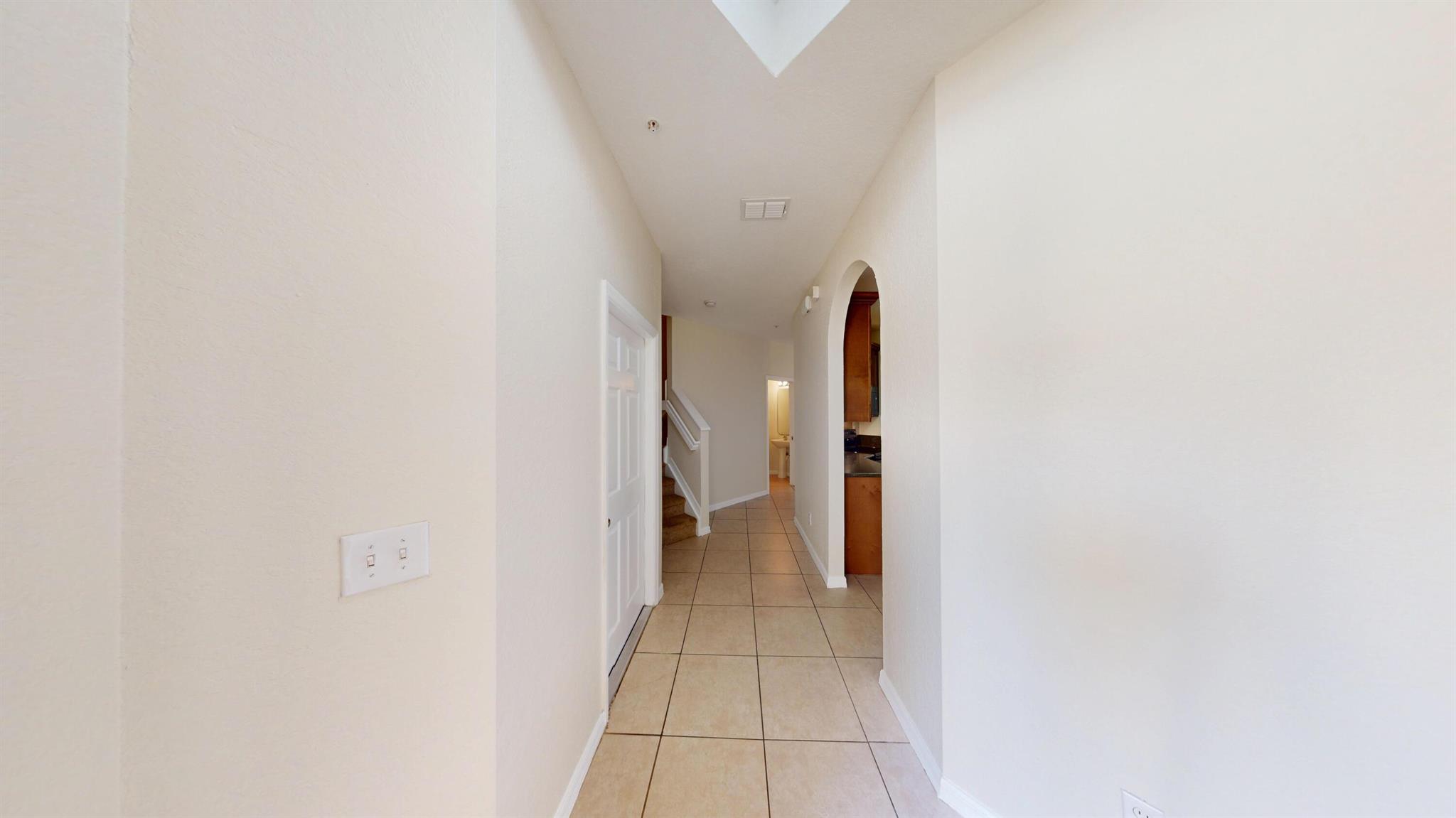 831 Pipers Cay Drive