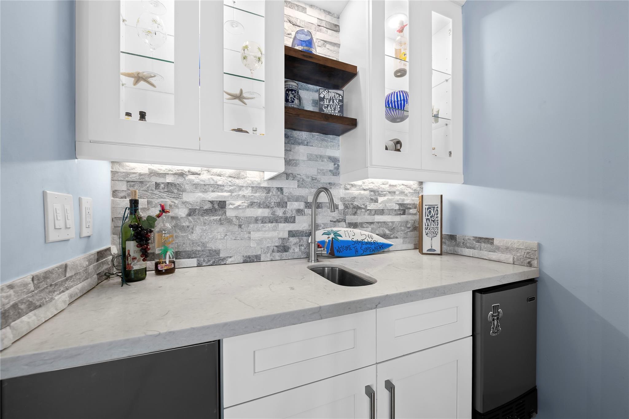 WATERSEDGE - Residential