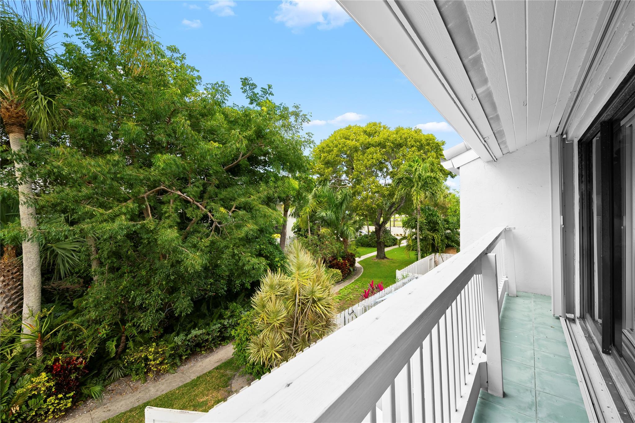 WATERSEDGE - Residential