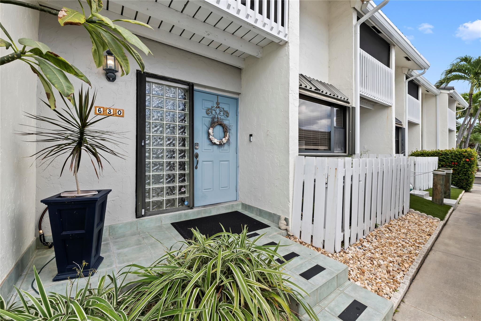 WATERSEDGE - Residential