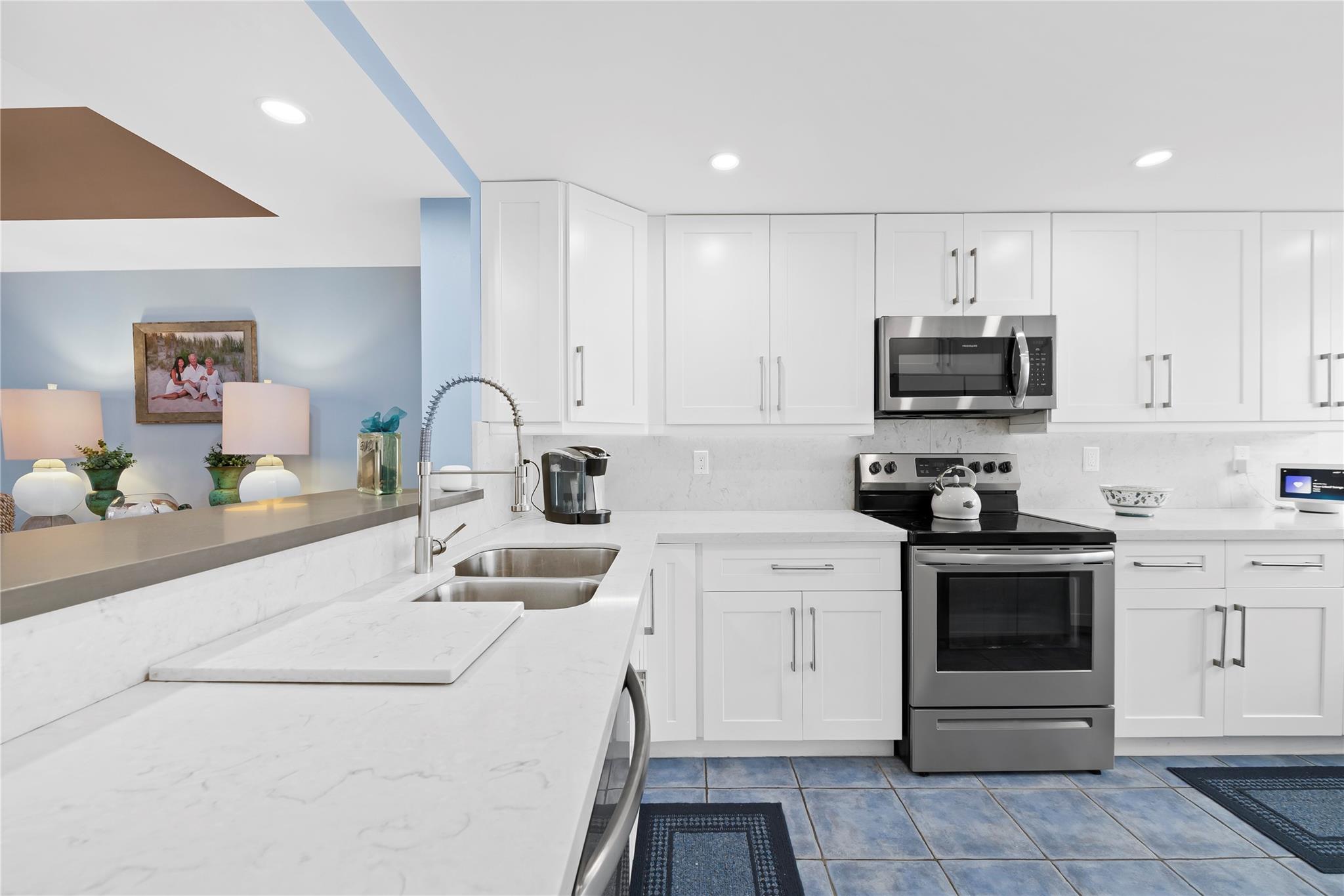 WATERSEDGE - Residential