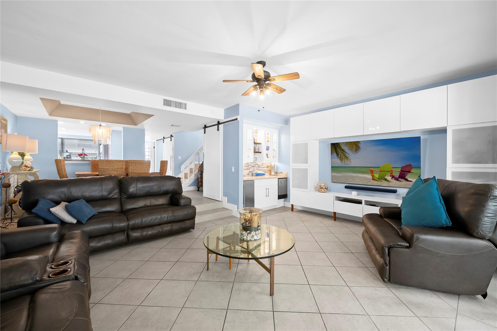 WATERSEDGE - Residential