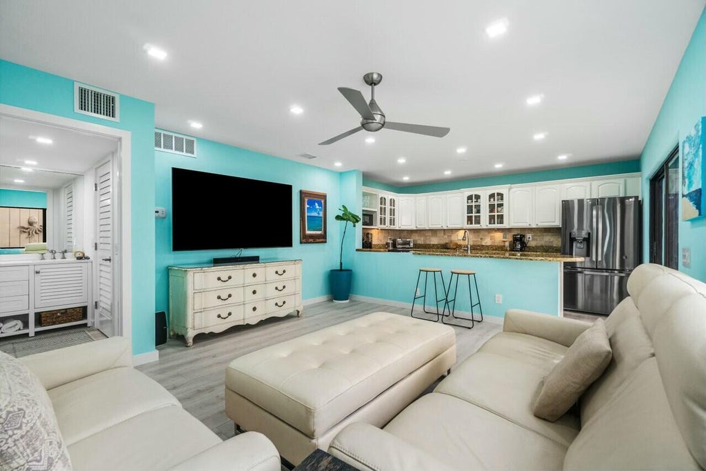 Photo of 1605 S Us Highway 1 #5c, Jupiter, FL 33477 (MLS # R11063622)