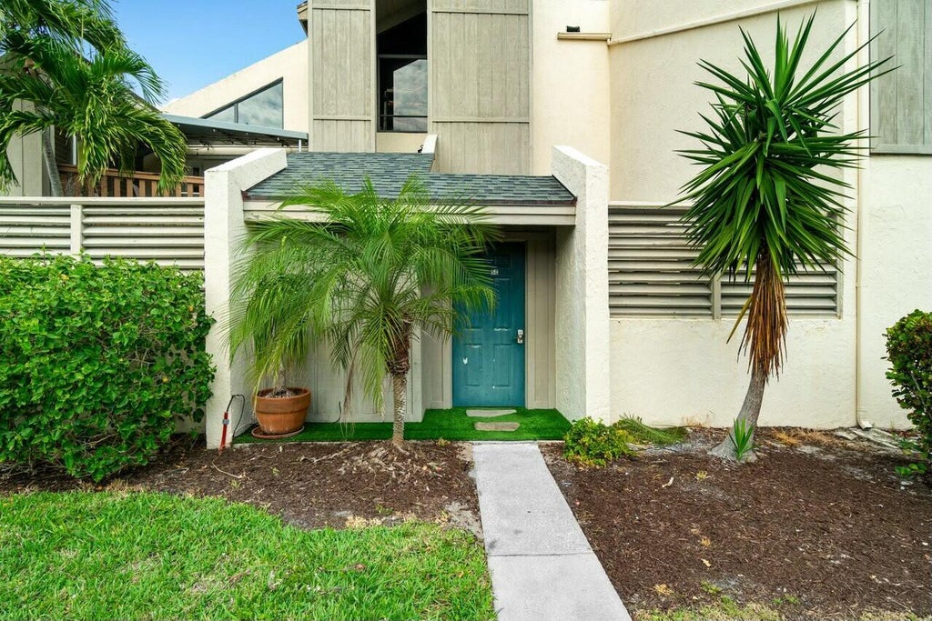 Photo of 1605 S Us Highway 1 #5c, Jupiter, FL 33477 (MLS # R11063622)