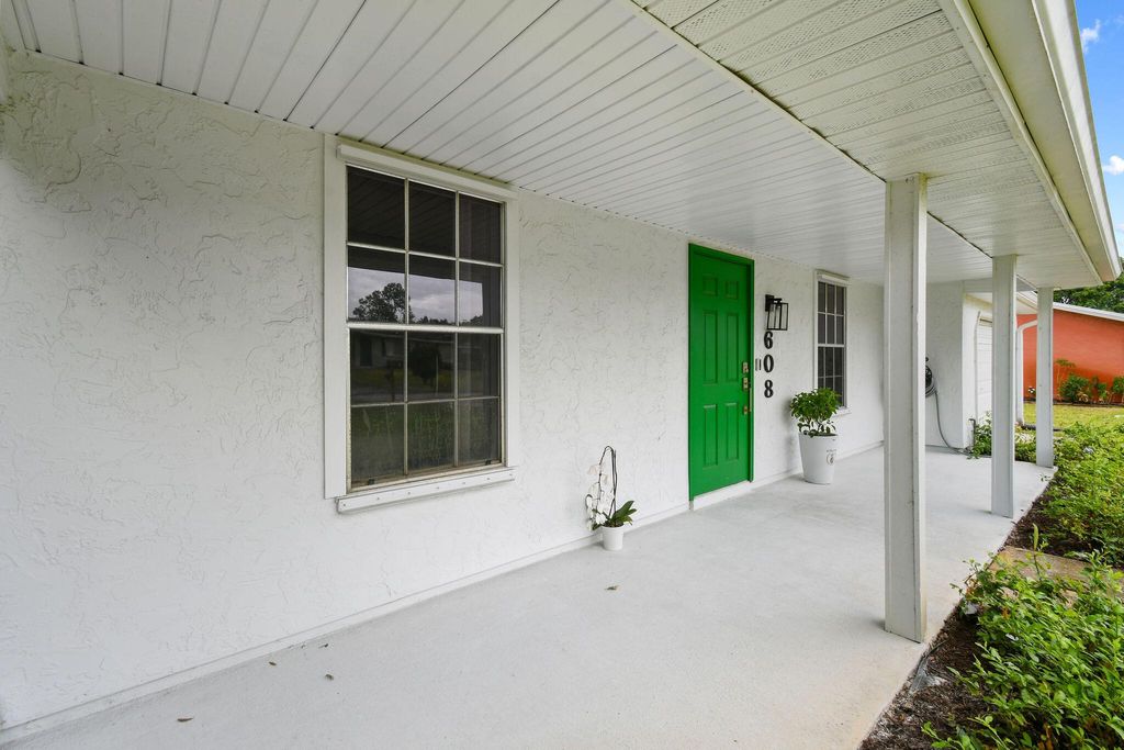 Photo of 608 SW Everett Court, Port Saint Lucie, FL 34953 (MLS # R11087475)