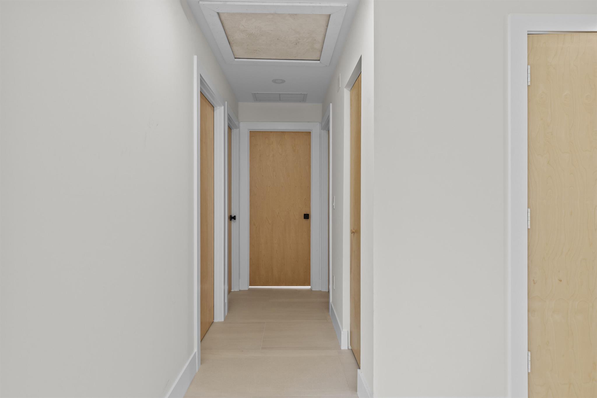 HILLSIDE PARK IN - Residential