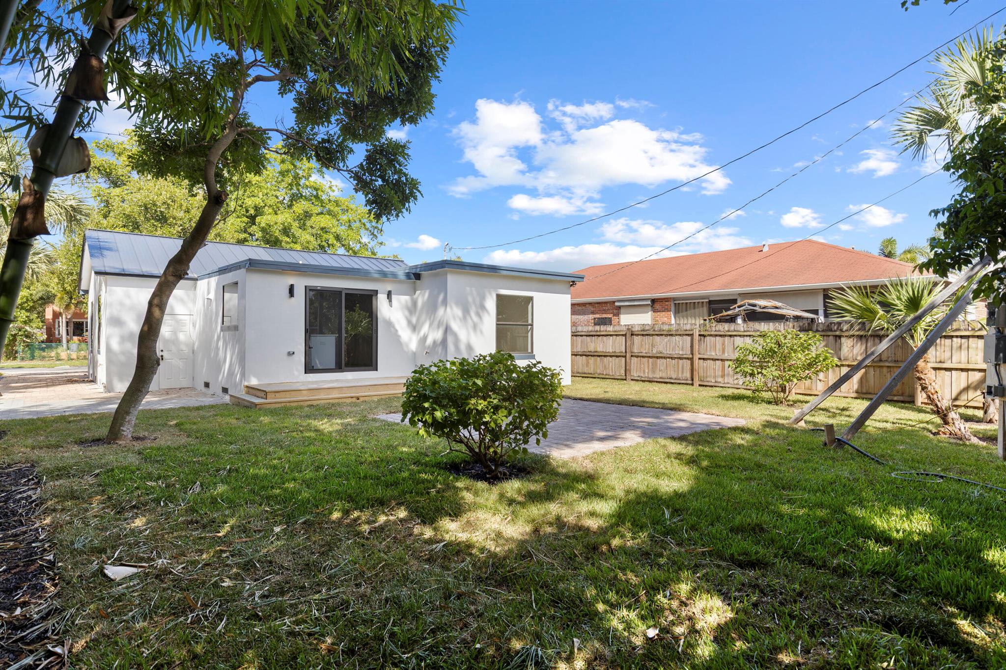 HILLSIDE PARK IN - Residential