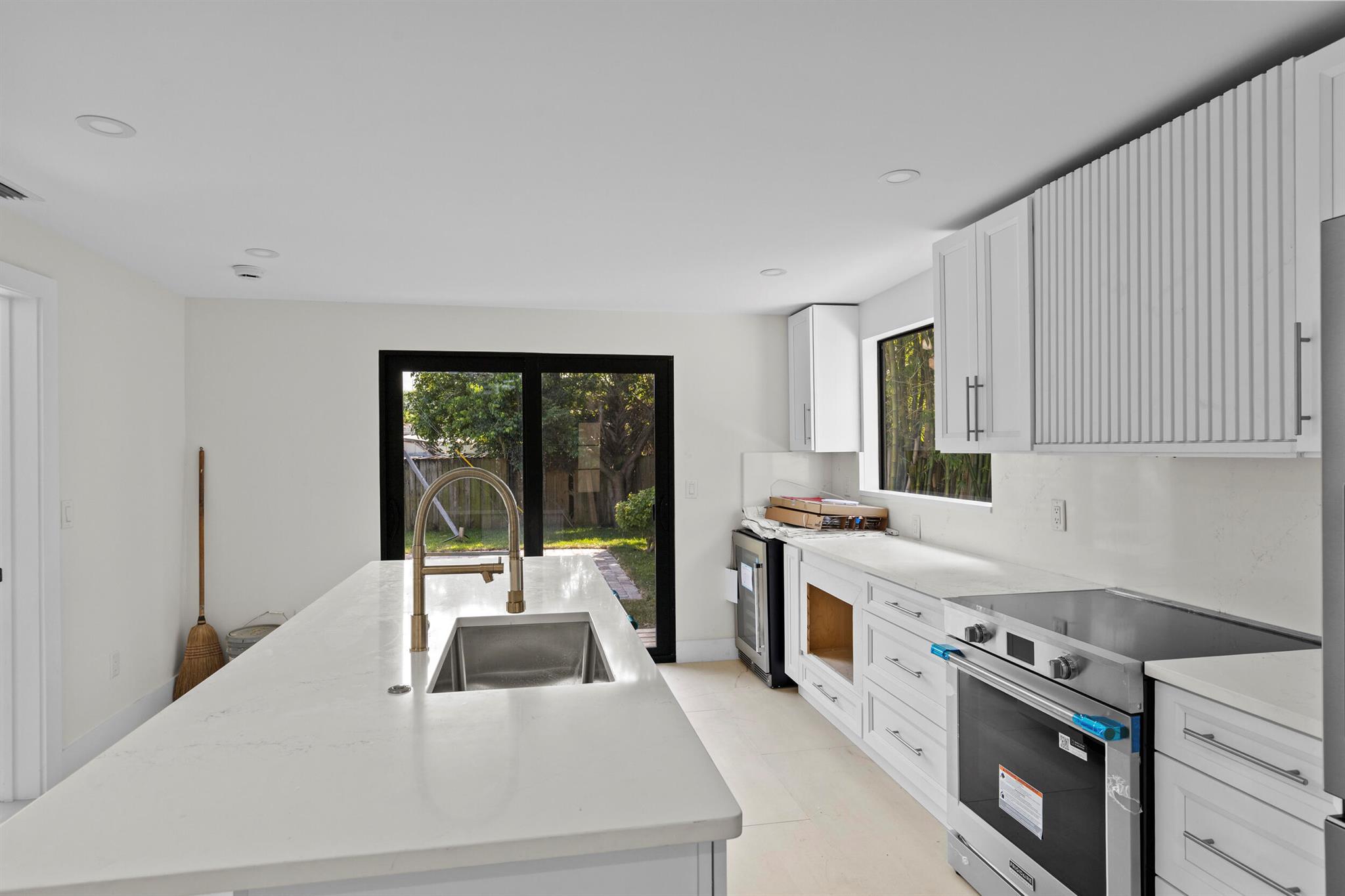 View photos, virtual tours, details... 830 Franklin Road
