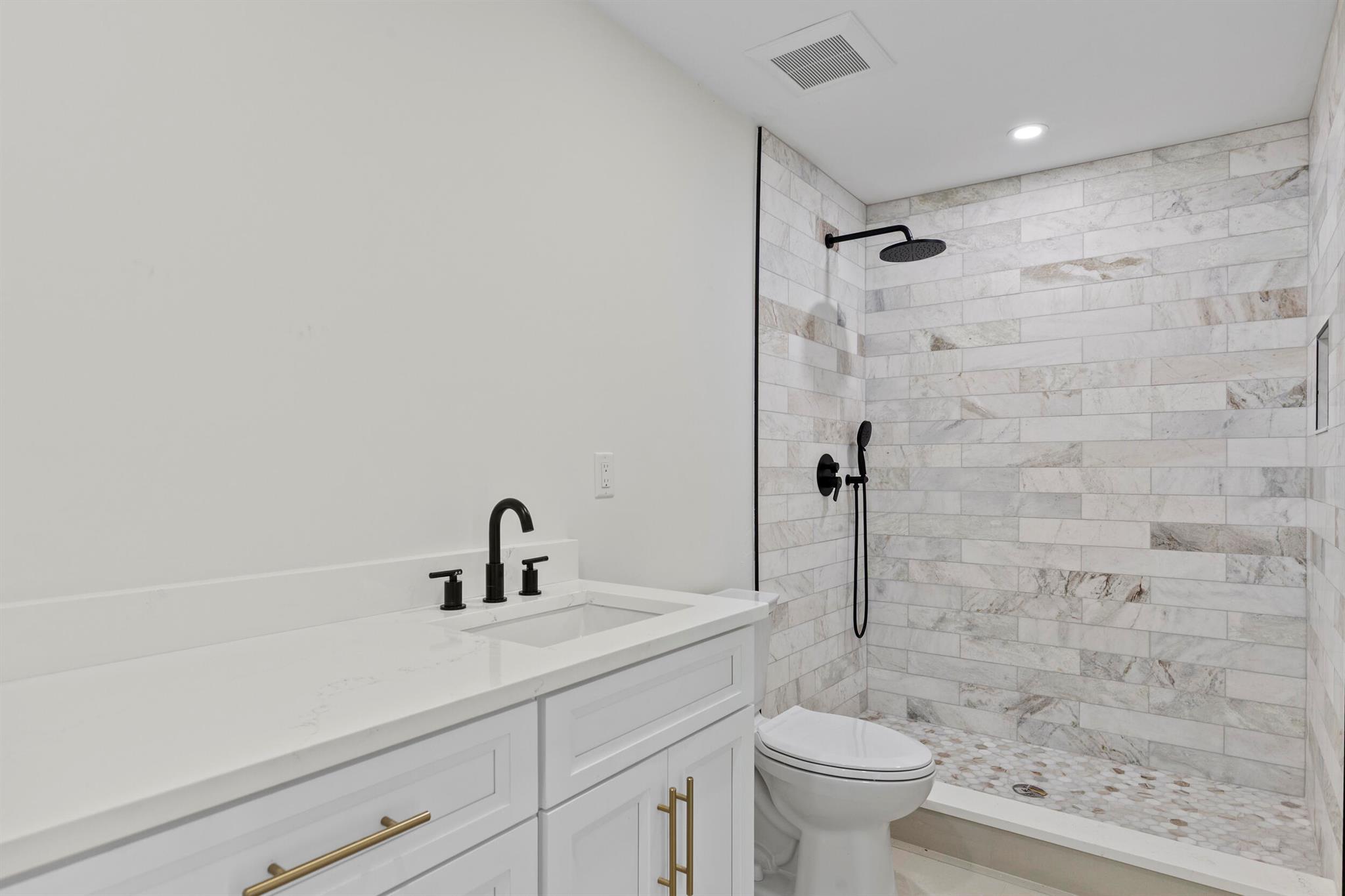 HILLSIDE PARK IN - Residential