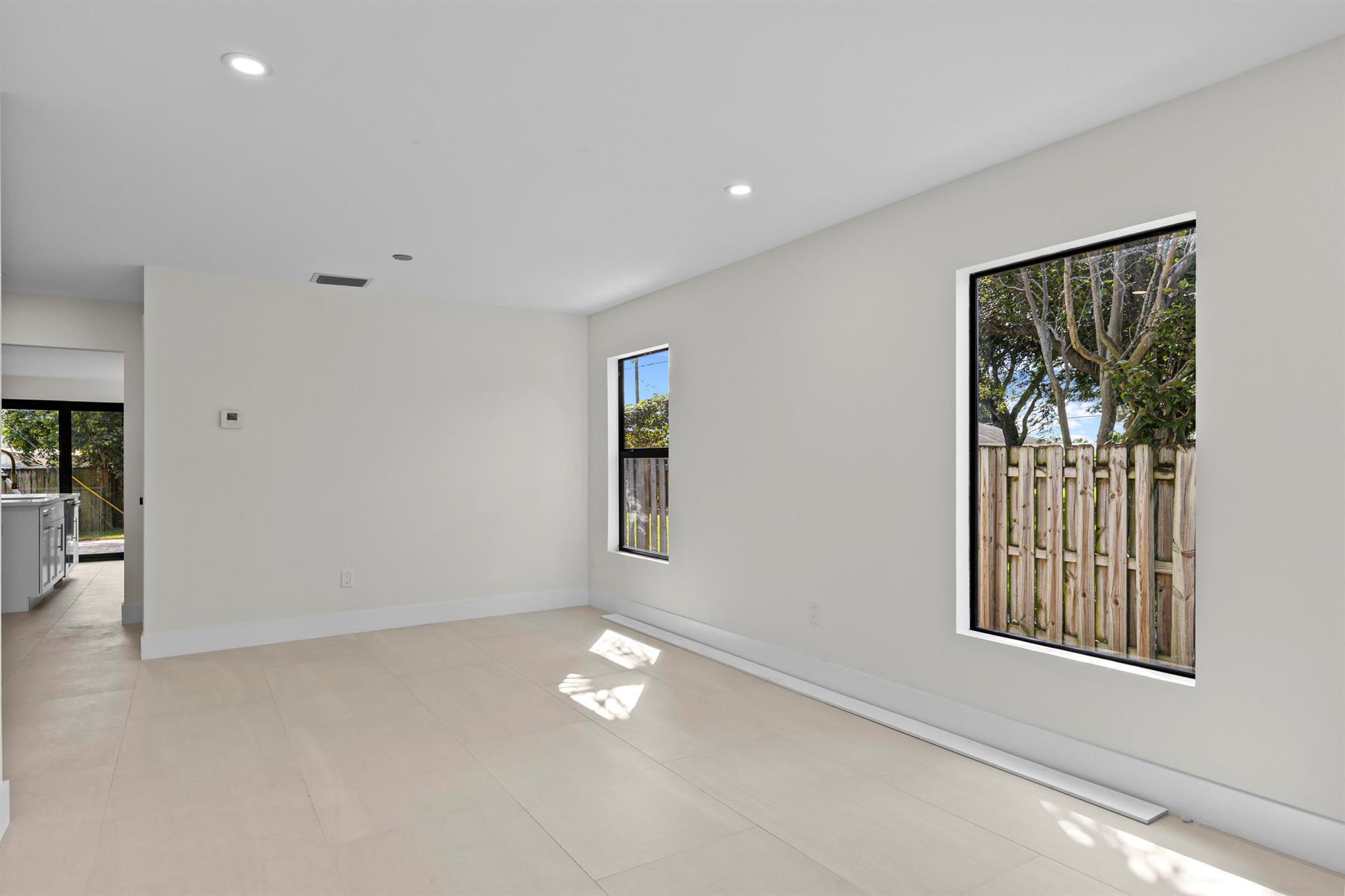 View photos, virtual tours, details... 830 Franklin Road