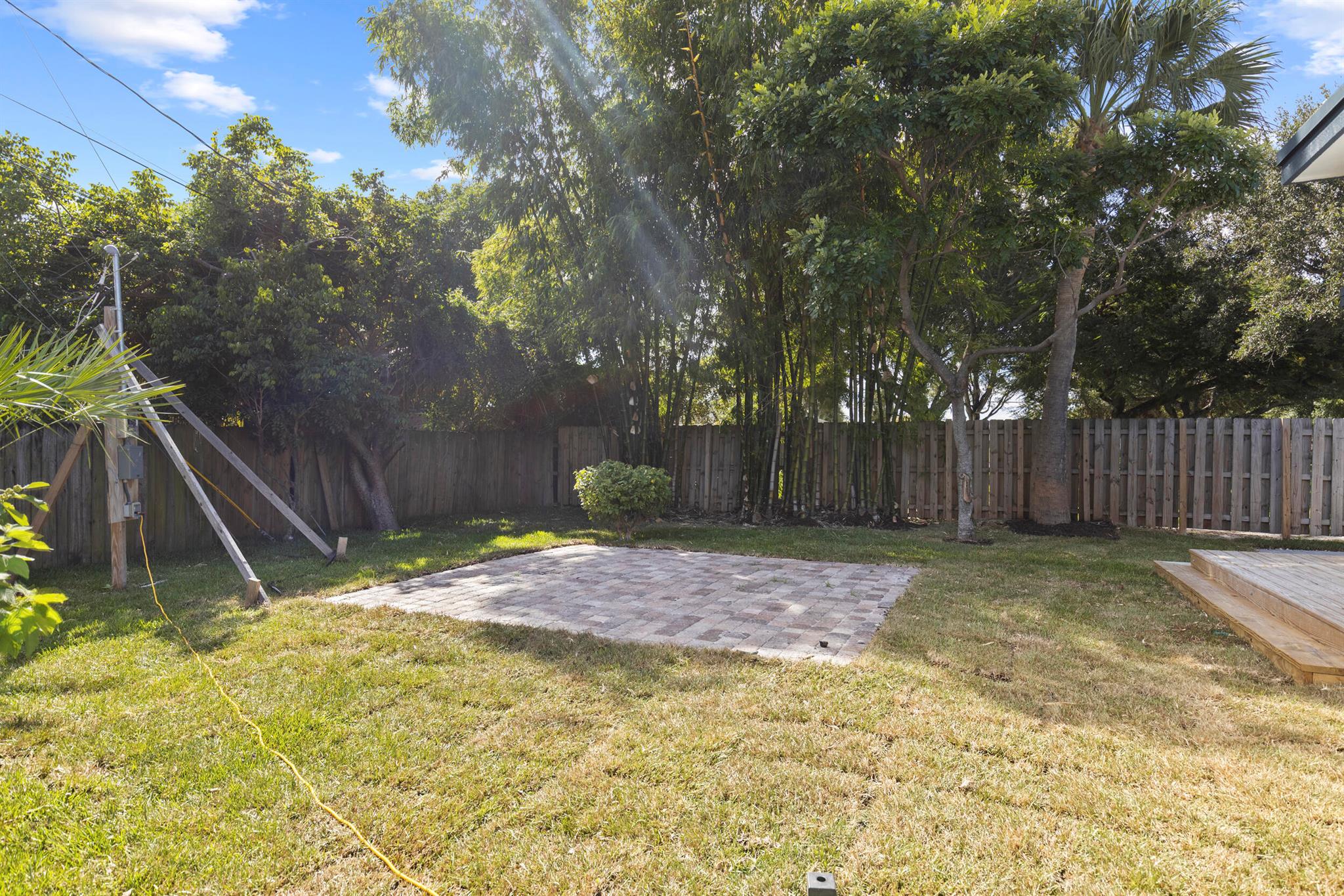 HILLSIDE PARK IN - Residential