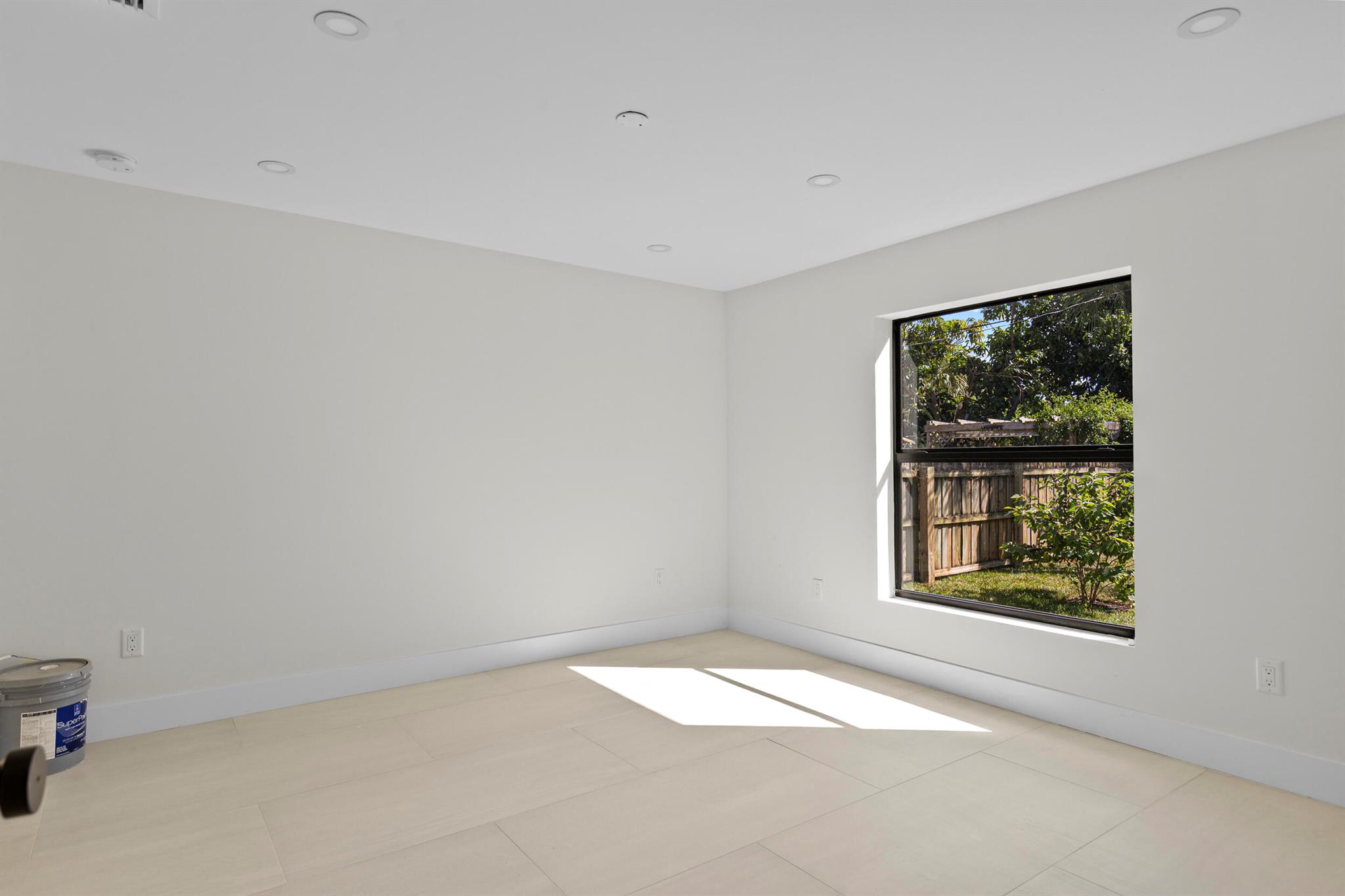 HILLSIDE PARK IN - Residential