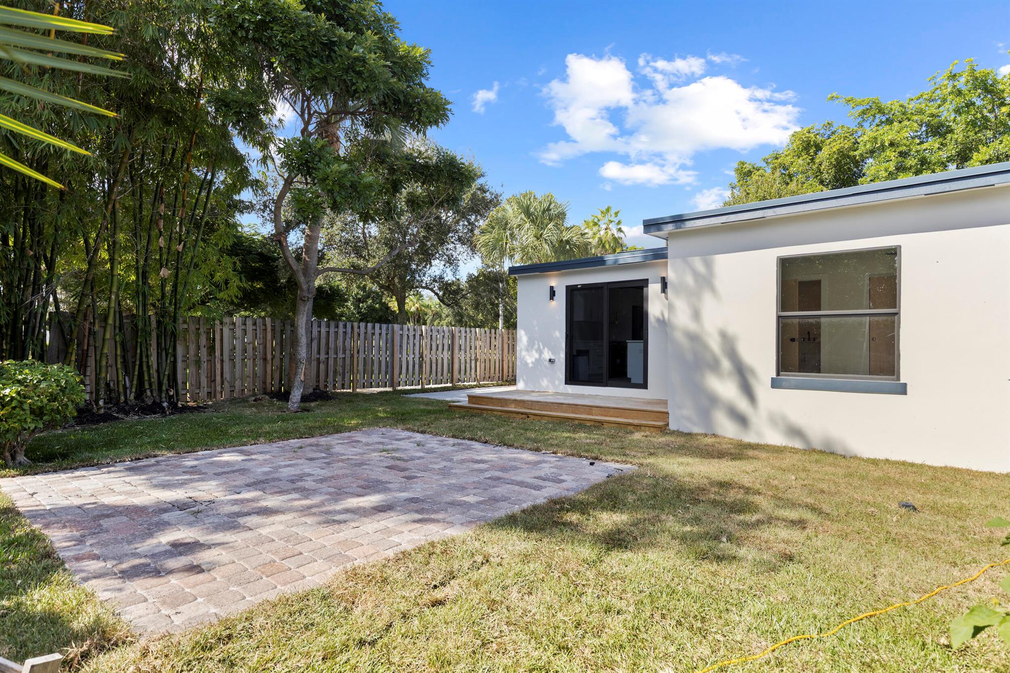 HILLSIDE PARK IN - Residential