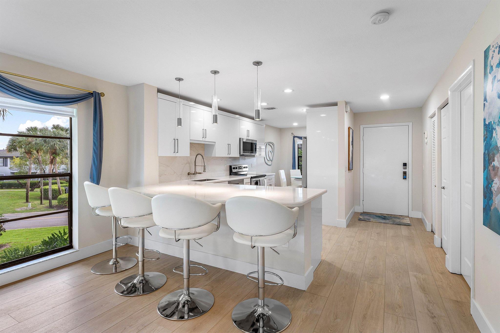 View photos, virtual tours, details... 35 Southport Lane H