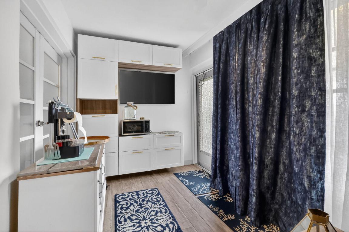 HIGH POINT OF DELRAY BEACH CONDO SEC I - Residential Lease