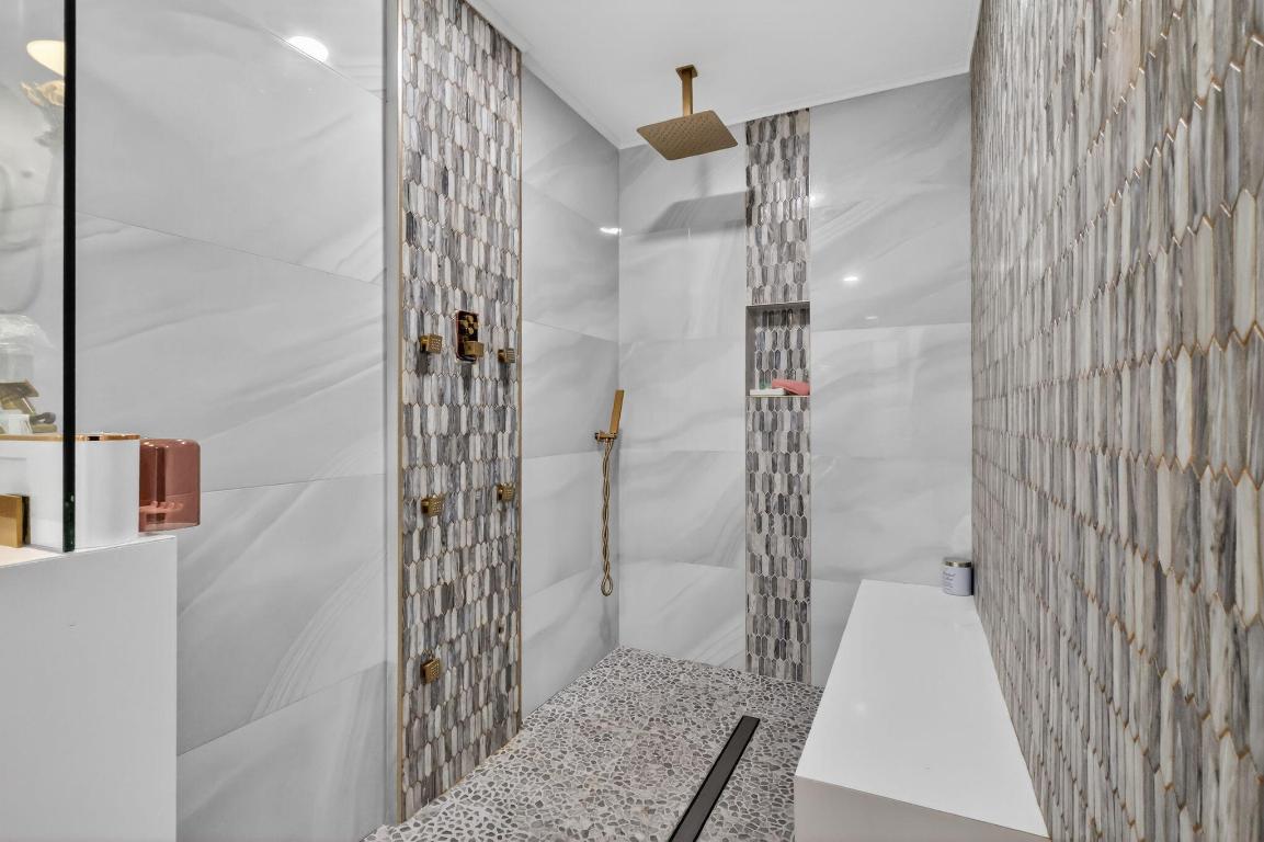 HIGH POINT OF DELRAY BEACH CONDO SEC I - Residential Lease