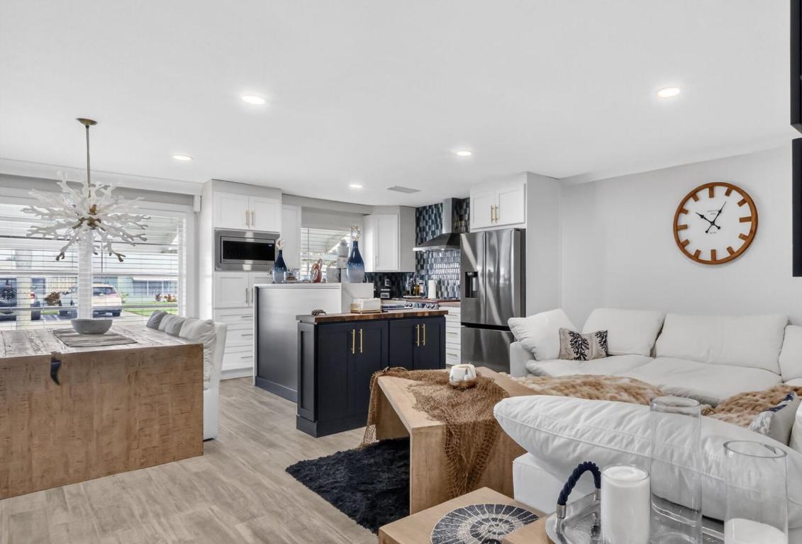 HIGH POINT OF DELRAY BEACH CONDO SEC I - Residential Lease