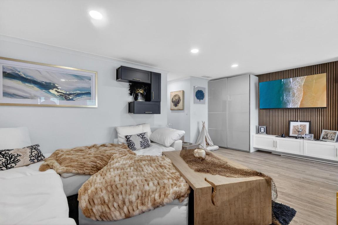 HIGH POINT OF DELRAY BEACH CONDO SEC I - Residential Lease