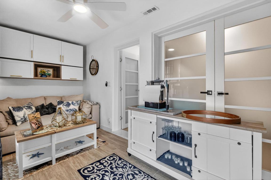 HIGH POINT OF DELRAY BEACH CONDO SEC I - Residential Lease