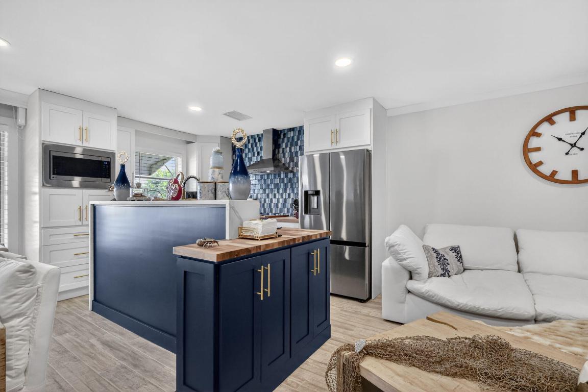 HIGH POINT OF DELRAY BEACH CONDO SEC I - Residential Lease