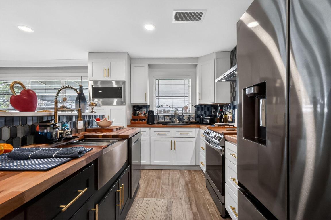 HIGH POINT OF DELRAY BEACH CONDO SEC I - Residential Lease