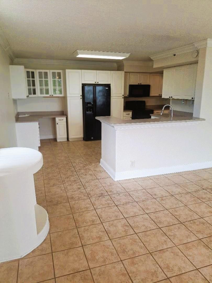 Lake Emerald - Residential Lease