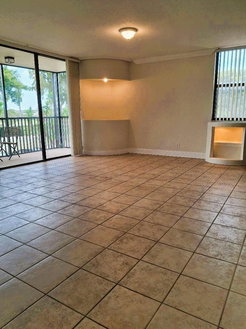 Lake Emerald - Residential Lease