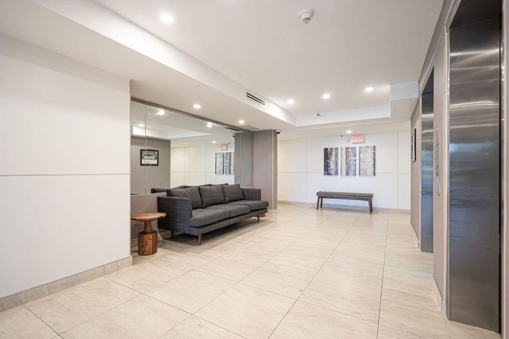 Photo of 105 Lake Emerald Drive #201, Fort Lauderdale, FL 33309 (MLS # F10554014)