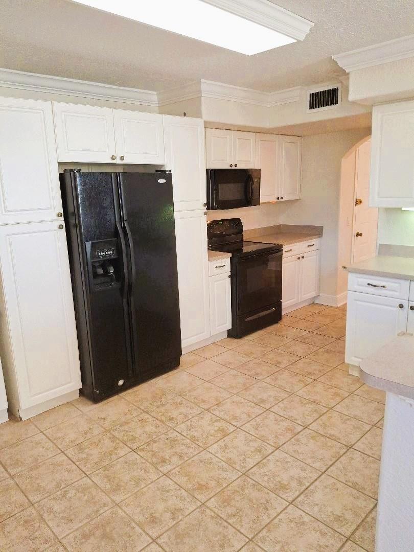 Lake Emerald - Residential Lease