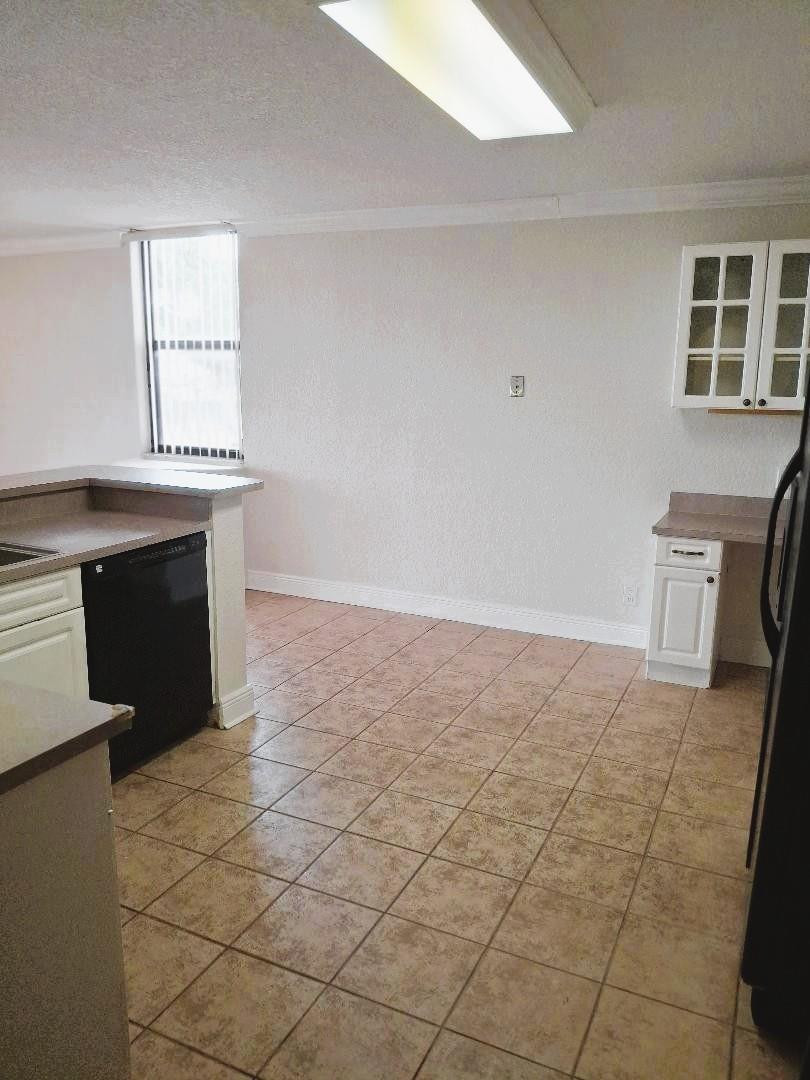 Lake Emerald - Residential Lease