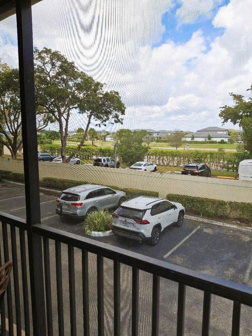 Lake Emerald - Residential Lease