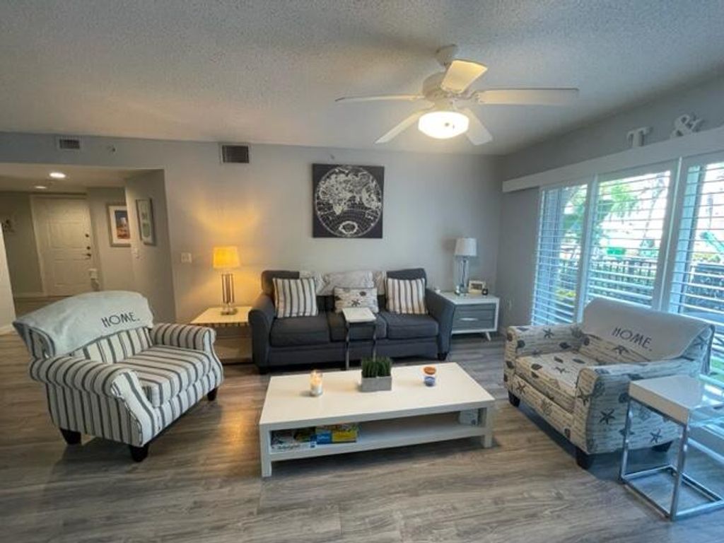 Photo of 2131 SE 10th Avenue #1112, Fort Lauderdale, FL 33316 (MLS # B26006172)