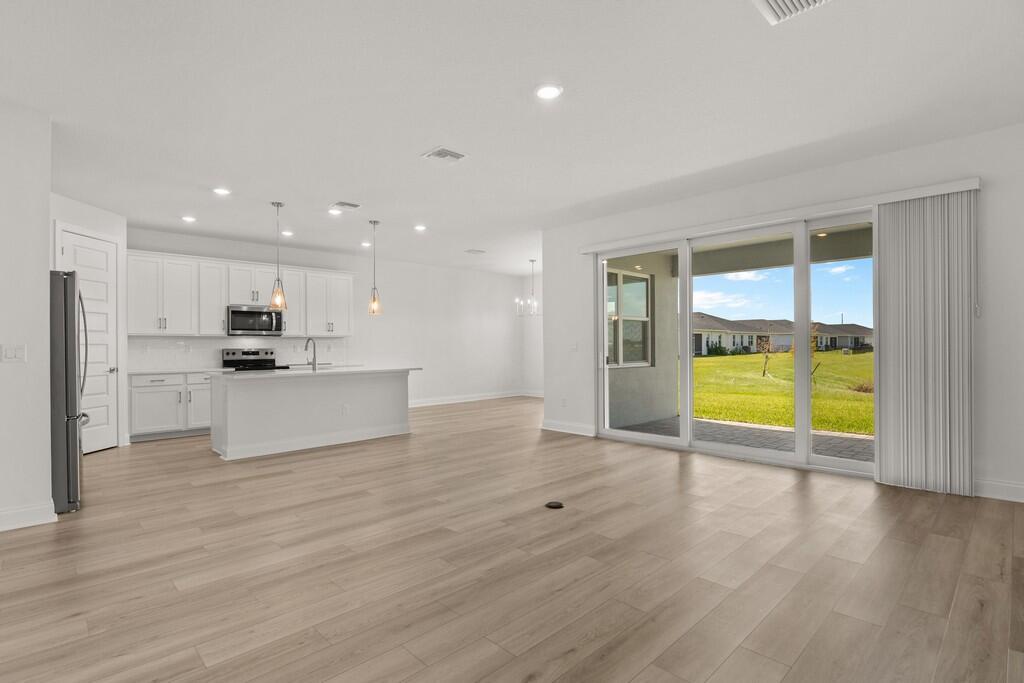HAMPTON PARK PD PHASE 1 - Residential Lease