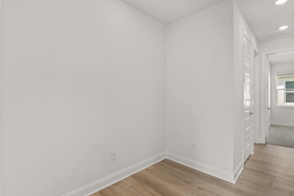 HAMPTON PARK PD PHASE 1 - Residential Lease