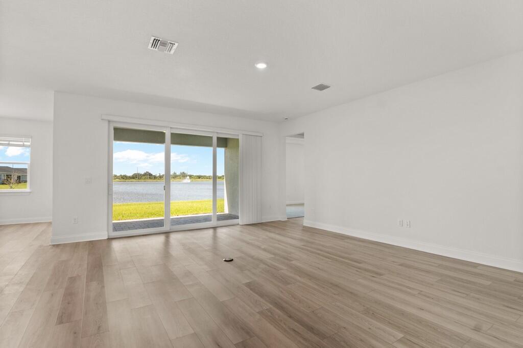 HAMPTON PARK PD PHASE 1 - Residential Lease