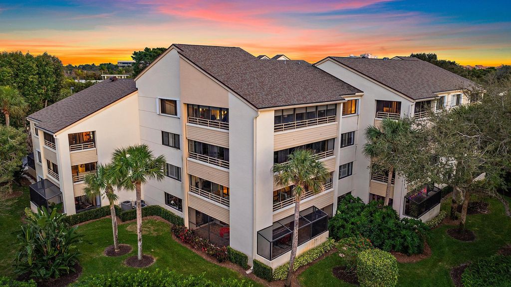 Photo of 326 Oak Harbour Drive, Juno Beach, FL 33408 (MLS # R11053526)