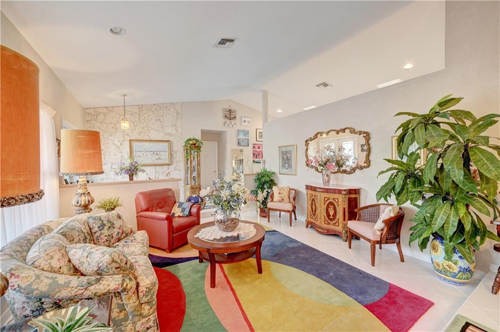 Cypress Glen 104-26 B - Residential