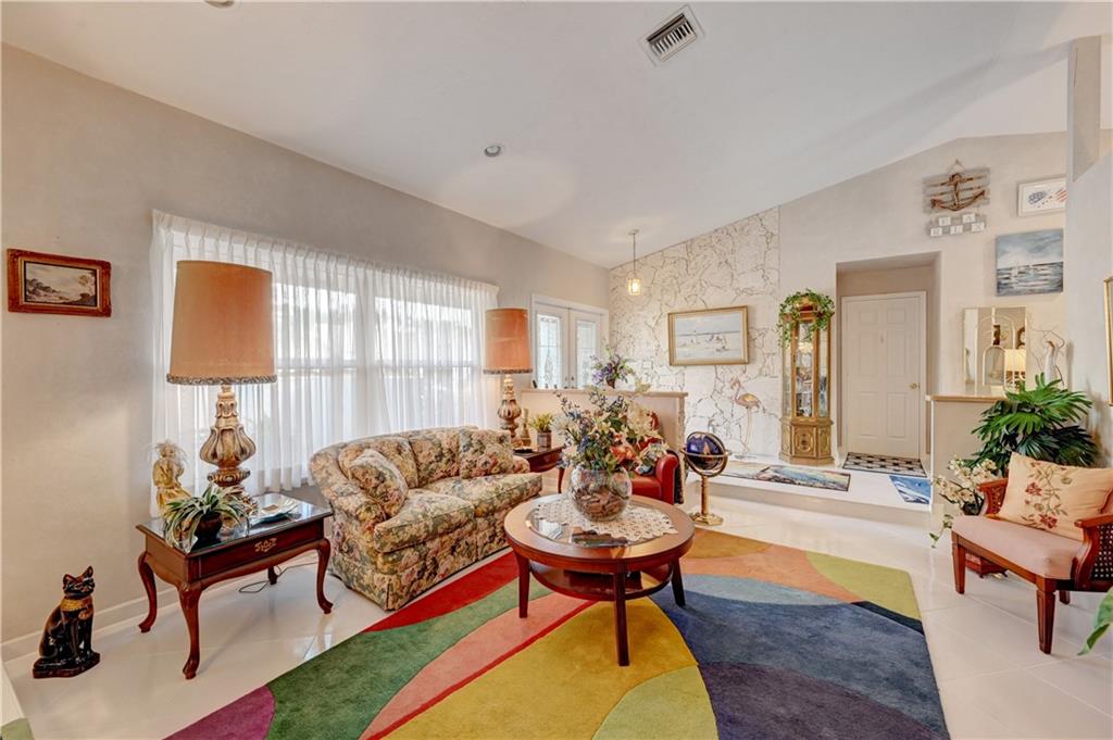 Cypress Glen 104-26 B - Residential