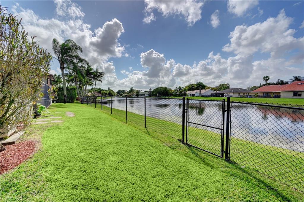 Cypress Glen 104-26 B - Residential