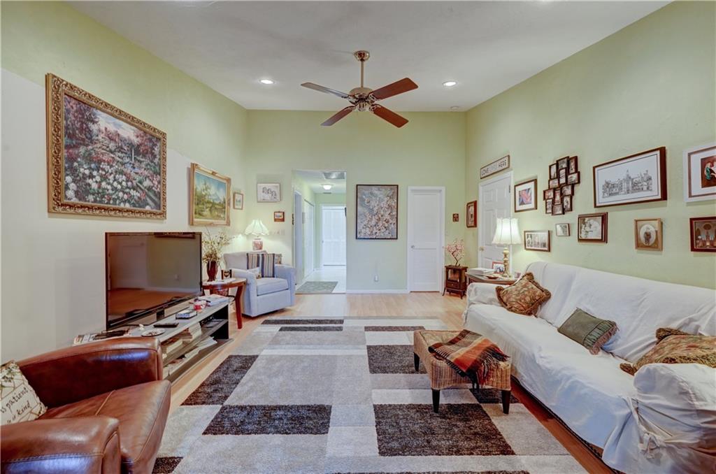 Cypress Glen 104-26 B - Residential